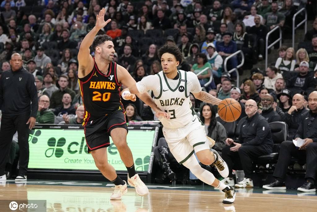 字母31+9里萨谢新高36分 杨19+19老鹰送雄鹿4连败