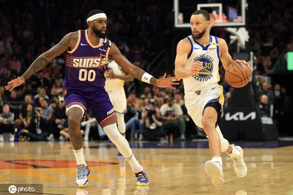 库里25+9布克空砍21分 波杰22+5勇士送太阳7连败