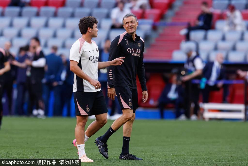 质疑到封神！恩里克如何用两年把巴黎送上欧冠王座？